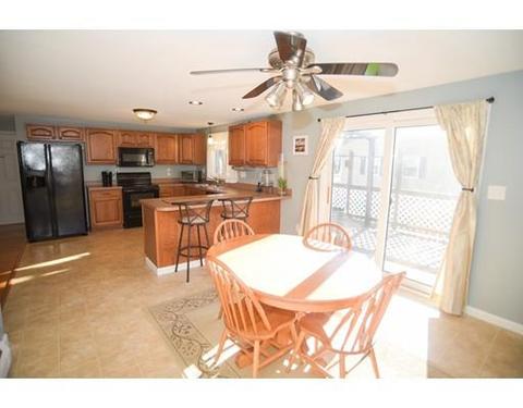 111 Mayher St, Springfield, MA 01104 photo 6