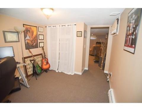 111 Mayher St, Springfield, MA 01104 photo 25