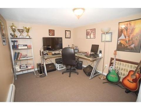 111 Mayher St, Springfield, MA 01104 photo 24