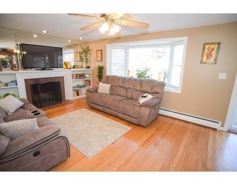 111 Mayher St, Springfield, MA 01104 photo 14