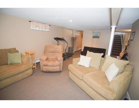 111 Mayher St, Springfield, MA 01104 photo 23