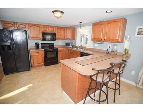 111 Mayher St, Springfield, MA 01104 photo 8