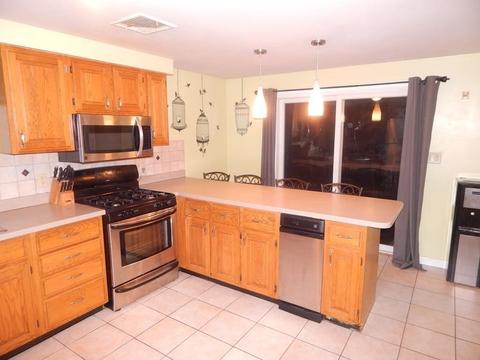 388 Norman St, Fall River, MA 02721 photo 3