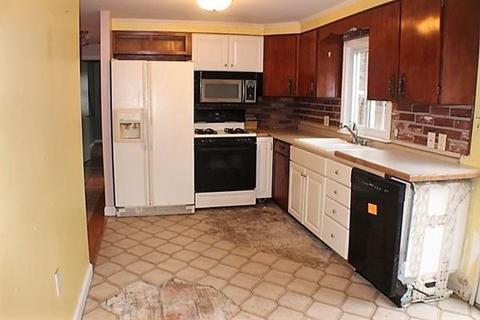 98 Bretton Rd, Springfield, MA 01119 photo 12
