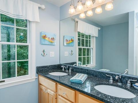 149 Walpole St, Dover, MA 02030 photo 16