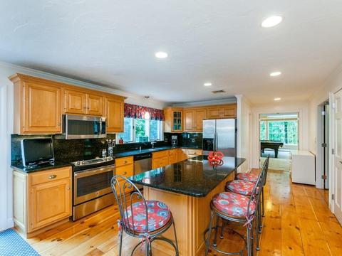 149 Walpole St, Dover, MA 02030 photo 3