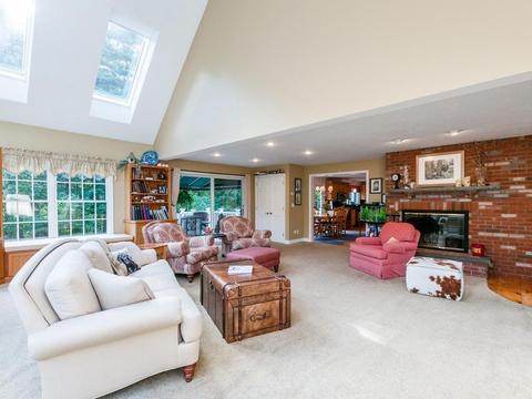 149 Walpole St, Dover, MA 02030 photo 9