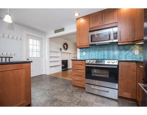 1 Donegal Cir, Danvers, MA 01923 photo 5