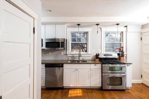 206 North St, Hingham, MA 02043 photo 3