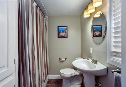 74 Hooper Rd, Dedham, MA 02026 photo 14