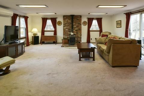 161 Cross St, Rowley, MA 01969 photo 3