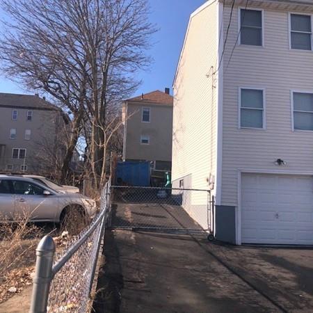 125 Nashua St, Fall River, MA 02721 photo 3