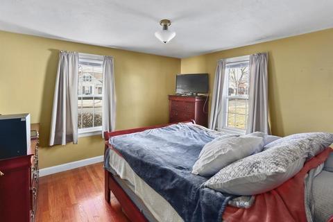 37 Gillette Cir, Springfield, MA 01118 photo 12