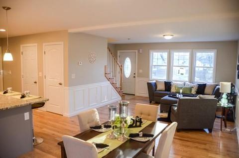 47 Oakwood Ter, Springfield, MA 01109 photo 9