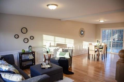 47 Oakwood Ter, Springfield, MA 01109 photo 3