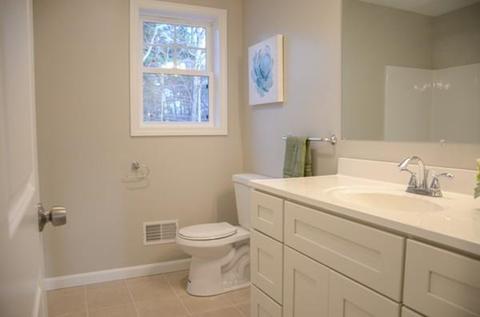 47 Oakwood Ter, Springfield, MA 01109 photo 17