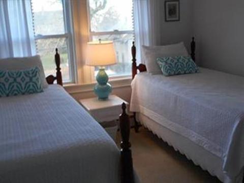 445 Williston Rd, Sagamore Beach, MA 02562 photo 17