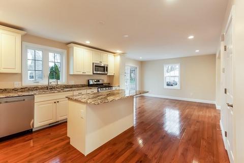 7 Maple Ave, Scituate, MA 02066 photo 4