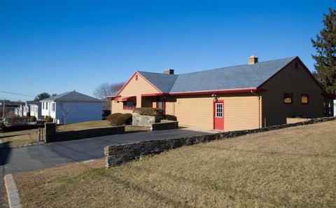438 Ludlow St, Fall River, MA 02721 photo 9
