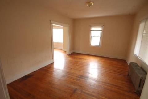 1303 Bay St, Springfield, MA 01109 photo 2