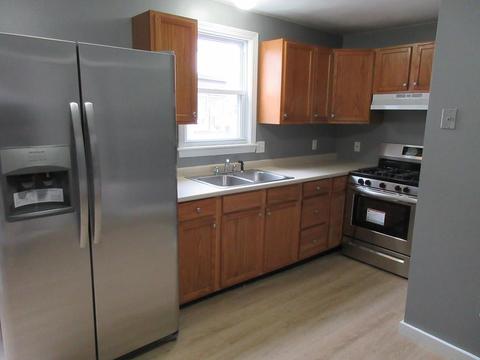 671 King Philip St, Fall River, MA 02724 photo 3