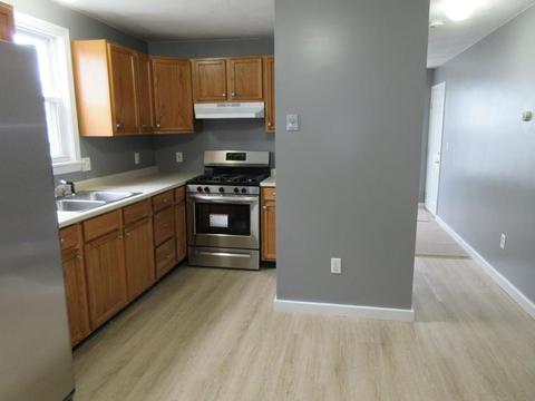 671 King Philip St, Fall River, MA 02724 photo 7