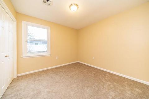 1170 Sumner Ave, Springfield, MA 01118 photo 8