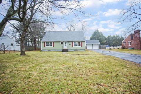 40 Bartels St, Springfield, MA 01128 photo 2