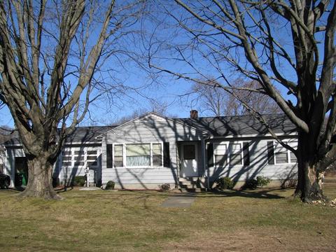 21 Lyman Rd, Chicopee, MA 01013 photo 1