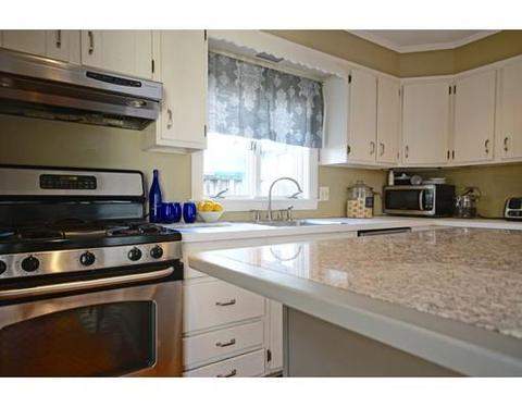 21 Tedesco St, Marblehead, MA 01945 photo 11