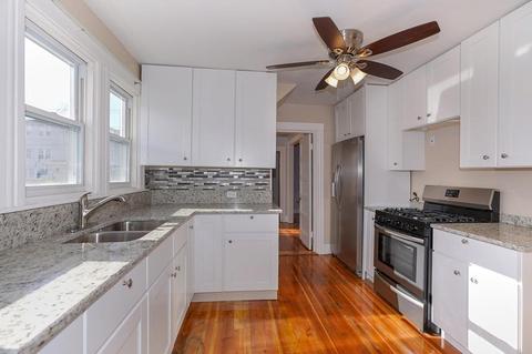 7 Lincoln St, Webster, MA 01570 photo 2