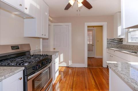 7 Lincoln St, Webster, MA 01570 photo 4