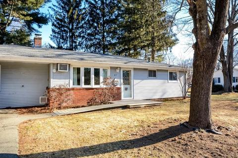 27 Lincoln St, Maynard, MA 01754 photo 2