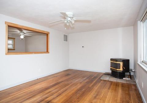 591 Plumtree Rd, Springfield, MA 01118 photo 10