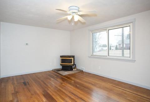 591 Plumtree Rd, Springfield, MA 01118 photo 9
