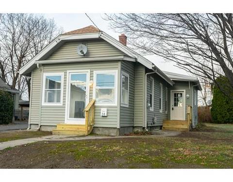 24 Ferry St, Chicopee, MA 01013 photo 2