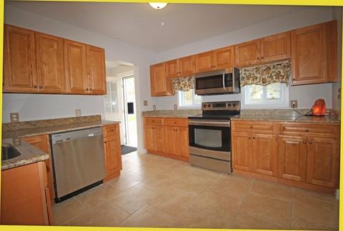 79 Marion Rd, Wareham, MA 02571 photo 4