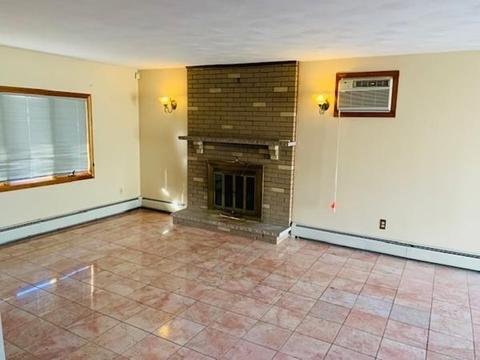 72 Crane St, Fall River, MA 02723 photo 3