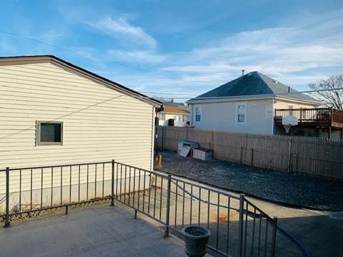72 Crane St, Fall River, MA 02723 photo 4