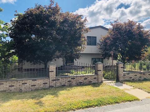 72 Crane St, Fall River, MA 02723 photo 2