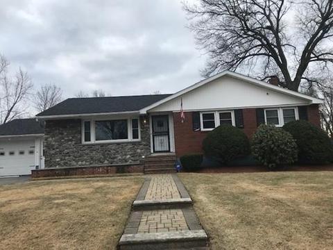 2 Pilgrim Rd, Lawrence, MA 01841 photo 2