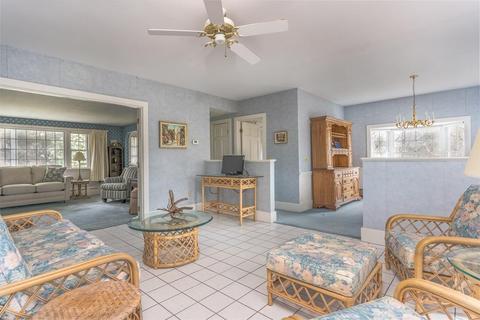 81 Bay Ln, Barnstable, MA 02632 photo 3