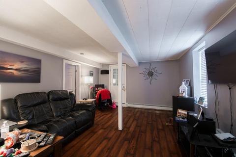 21 Roosevelt St, Fall River, MA 02724 photo 3