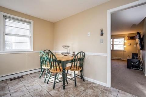 83 Tulsa St, Springfield, MA 01118 photo 11