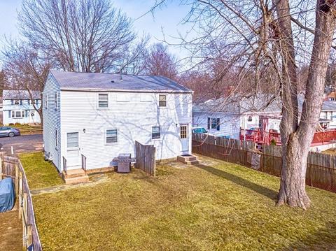83 Tulsa St, Springfield, MA 01118 photo 18