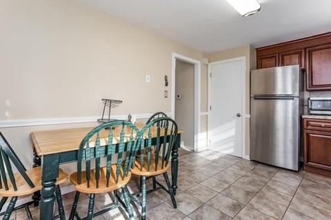 83 Tulsa St, Springfield, MA 01118 photo 10