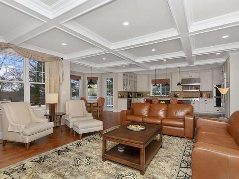 169 Laurel Dr, Needham, MA 02492 photo 3
