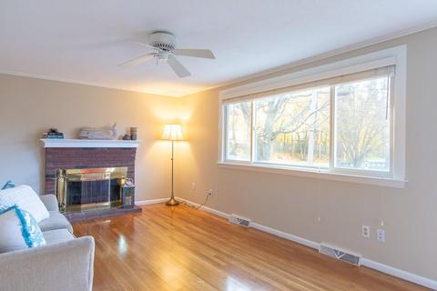 103 Jersey St, Marblehead, MA 01945 photo 4
