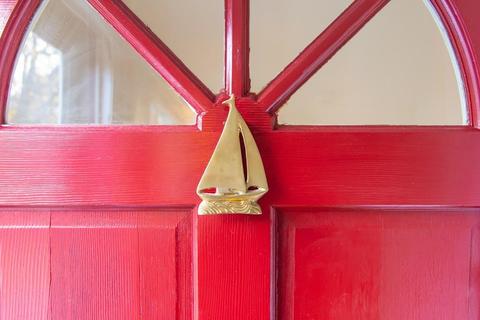 103 Jersey St, Marblehead, MA 01945 photo 2