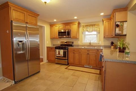 17 Cherry St, Wareham, MA 02571 photo 5
